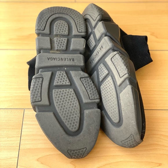 Balenciaga WOMEN'S SPEED RECYCLED KNIT SNEAKER IN BLACK - Picture 5 of 5